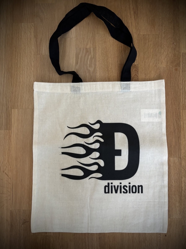 Top bag Division (Flames)
